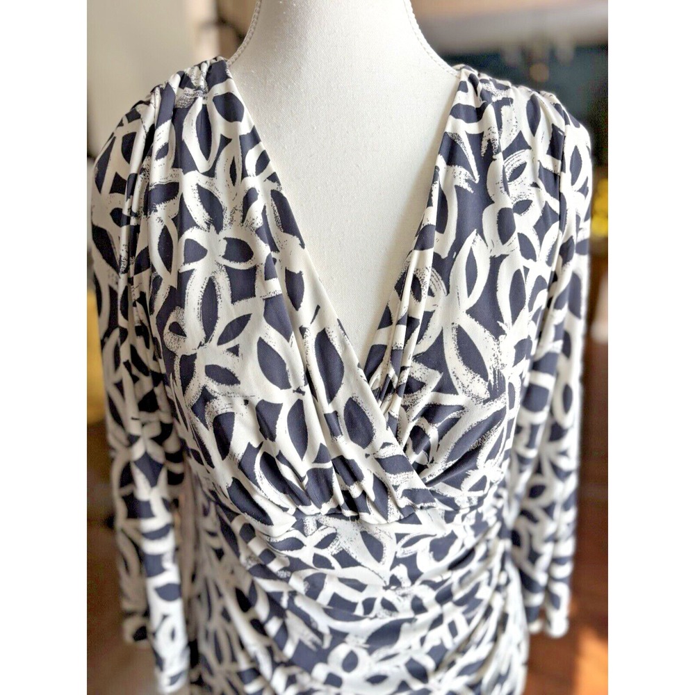 LAUREN RALPH LAUREN Slinky Stretch Shirred Surplice Dress‎ Size 12 Gray Midi - Picture 6 of 12